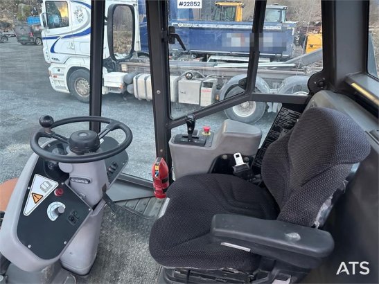 Volvo SD77DX roller w/ low hours! SD77DX roller w/ low hours! 2011 2 image 25