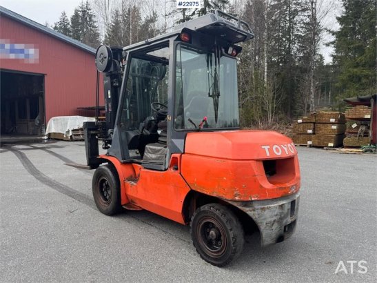 Toyota 42-7FD45 forklift – 9355 hours – 5.5 meter lifting 42-7FD45 forklift – 9355 hours – 5.5 meter lifting 2008 2 Forkli...