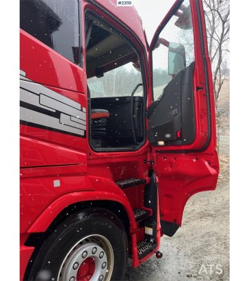Volvo FH700 Tridem hooklift truck – crane hydraulics – 3 590 2025 2 image 10
