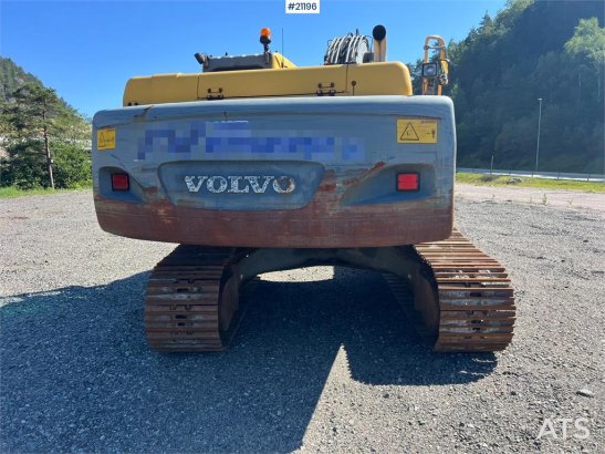 Volvo EC240 nlc Excavator w/ bucket WATCH VIDEO EC240 nlc Excavator w/ bucket WATCH VIDEO 2005 2 Crawler Excavators image 16