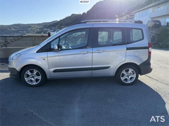 Ford Transit Courier with roof rails, chains, summer/wi Transit Courier with roof rails, chains, summer/wi 2018 2 Small Va...