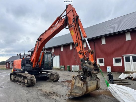Hitachi ZX210LC-5B crawler excavator w/ tilt bucket – new ZX210LC-5B crawler excavator w/ tilt bucket – new 2013 2 Crawler...