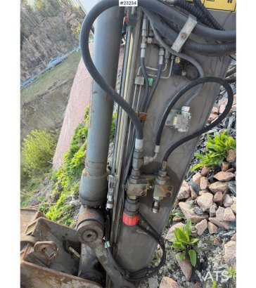 Volvo WE140B wheeled excavator with digging bucket WE140B wheeled excavator with digging bucket 2006 2 Wheeled Excavators ...