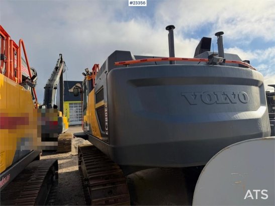 Volvo EC380E excavator with GPS and 2 buckets – 7,700 ho EC380E excavator with GPS and 2 buckets – 7,700 ho 2020 2 Crawler...