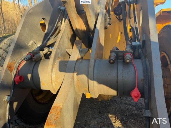 Volvo L50C wheel loader w/ 3 buckets, pallet forks, plow L50C wheel loader w/ 3 buckets, pallet forks, plow 1996 2 Wheel L...