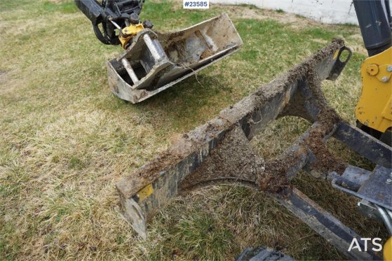 XCMG XC35E Mini Excavator with Tilt and Two Buckets XC35E Mini Excavator with Tilt and Two Buckets 2023 2 image 10