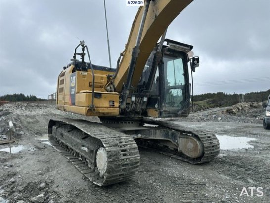 CAT 323FL with tilt and digging bucket 36 2018 2 image 10