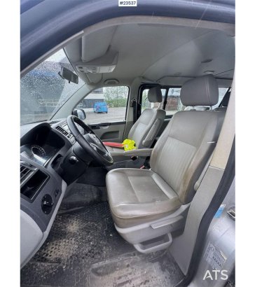 Volkswagen Transporter – 8 Seats Volkswagen Transporter – 8 Seats 2012 2 Small Vans image 40