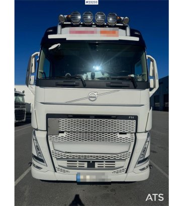 Volvo FH500 6x2 tractor unit 3292 2023 2 Tractor Units image 55