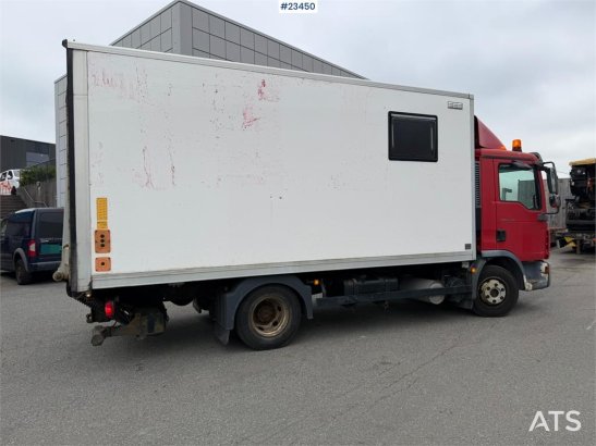 MAN TGL 8.220 4x2 box truck with a 2-ton lift TGL 8.220 4x2 box truck with a 2-ton lift 2013 2 image 10