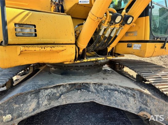 Komatsu PC210LC Excavator with 2020 Rototilt and 2 Buckets PC210LC Excavator with 2020 Rototilt and 2 Buckets 2016 2 Crawl...