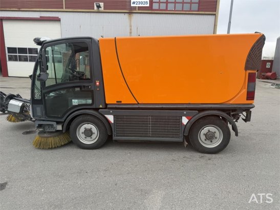 Boschung s3 street sweeper Boschung s3 street sweeper 2019 2 image 10