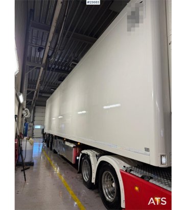 Ekeri T3-K 3 axle closed semi trailer w/ full side openi Ekeri T3-K 3 axle closed semi trailer w/ full side openi 2014 2 i...