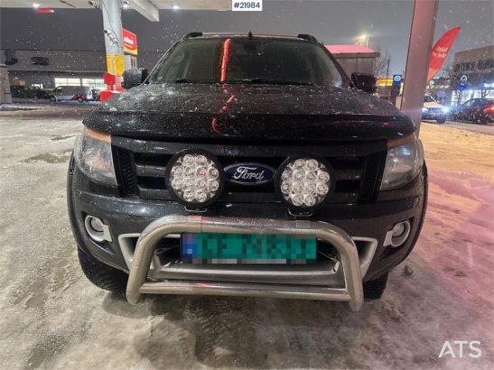 Ford Ranger w/ two sets of tires and defective 4 wheel Ranger w/ two sets of tires and defective 4 wheel 2014 2 Small Vans...