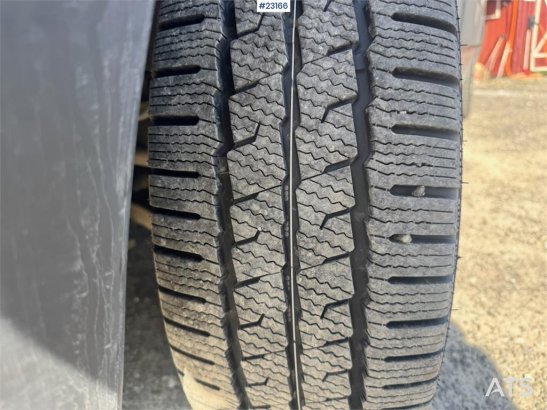 Renault Master van with two sets of tires. Master van with two sets of tires. 2019 2 Small Vans image 10