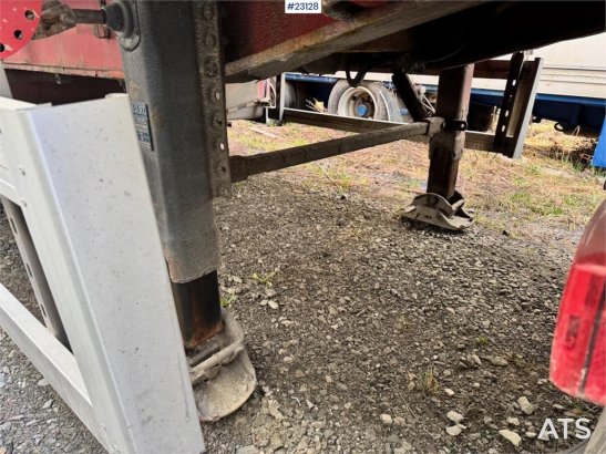 Ekeri box semi-trailer. Ekeri box semi-trailer. 2004 2 Box semi-trailers image 10