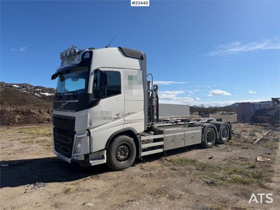 Volvo FH 540 6x2 hook truck w/ 20T hook - One owner. WAT 590 2019 2 Tractor Units image 10