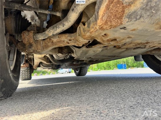 Toyota Land Cruiser – 190 HP – 2 Sets of Tires Land Cruiser – 190 HP – 2 Sets of Tires 2014 2 Small Vans image 10