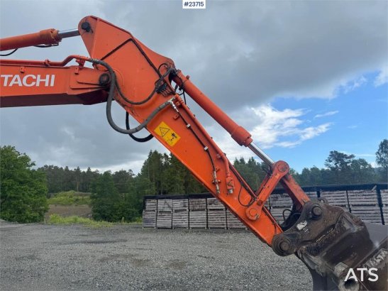 Hitachi ZX250LC-5B Crawler Excavator – Rototilt and 2 Buck ZX250LC-5B Crawler Excavator – Rototilt and 2 Buck 2014 2 Crawl...