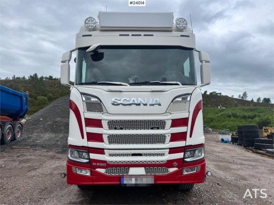 Scania R650 6x4 Tractor Unit with Maur Tipping Semi-Trail R650 6x4 Tractor Unit with Maur Tipping Semi-Trail 2018 2 Tracto...