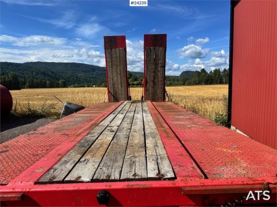 Forss-Parator Machine Trailer with Hydraulic Ramps Forss-Parator Machine Trailer with Hydraulic Ramps 1978 2 Lowloader tra...