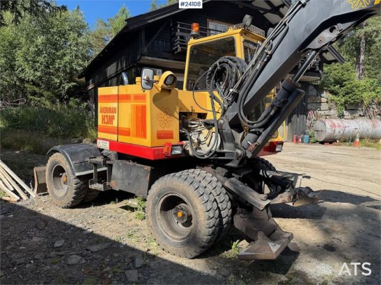 Åkerman H3M Wheeled Excavator – Tiltrotator and Bucket H3M Wheeled Excavator – Tiltrotator and Bucket 1994 2 Wheeled Excav...
