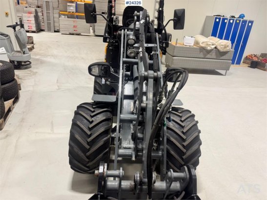 GiANT G2200 Wheel Loader w/ Pallet Forks and 2 Buckets – Giant G2200 Wheel Loader w/ Pallet Forks and 2 Buckets – 2021 2 W...
