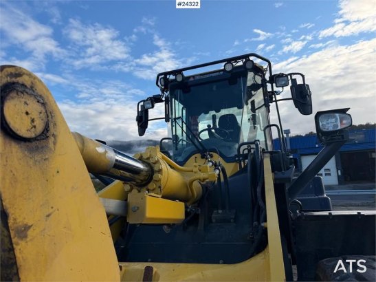 Komatsu WA320-8E0 wheel loader w/ lever steering and a buc 848 2020 2 Wheel Loaders image 10