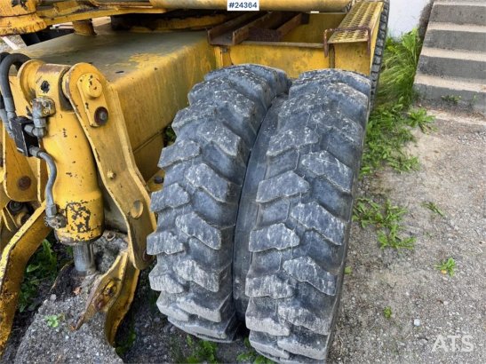 Komatsu PW75 Wheeled Excavator w/ Tilting Grading Bucket – 915 1998 2 Wheeled Excavators image 25