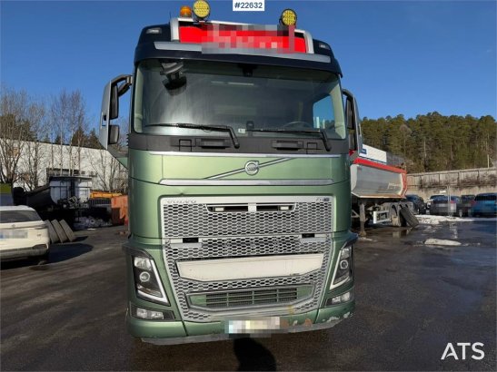 Volvo FH16 8x4 Tridem Crane Truck with 2014 26 t/m Palfi 590 2015 2 Crane trucks image 25
