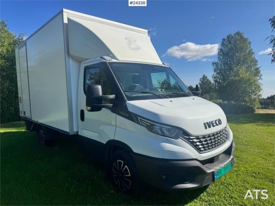 Iveco 35S16 8-Pallet Box Truck with 2 Sets of Tyres 35S16 8-Pallet Box Truck with 2 Sets of Tyres 2022 2 Small Vans image 10