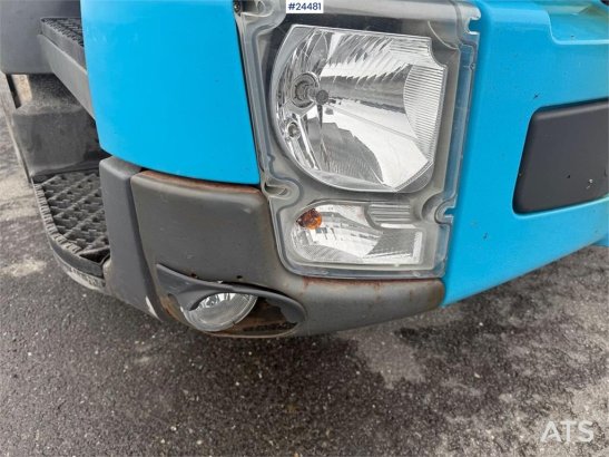 Volvo FM 380 box truck with full side opening, tail lift FM 380 box truck with full side opening, tail lift 2008 2 image 10