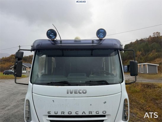 Iveco 100E21 flatbed truck with rear-mounted crane. Repa 100E21 flatbed truck with rear-mounted crane. Repa 2005 2 image 10