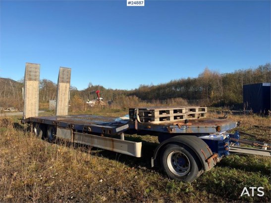 Damm machinery trailer with hydraulic ramps – Delivered Damm machinery trailer with hydraulic ramps – Delivered 2007 2 Low...