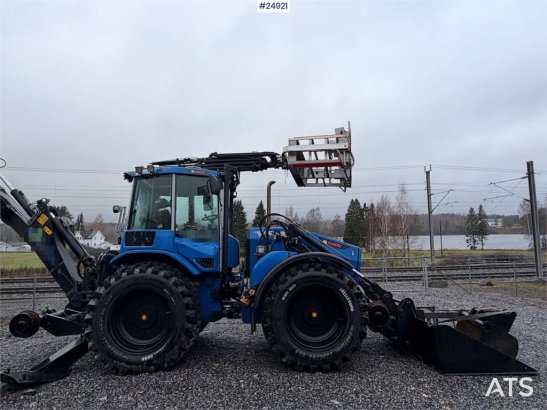 Huddig 1260B Tractor – 3 buckets, grapple, pallet forks, Huddig 1260B Tractor – 3 buckets, grapple, pallet forks, 2010 2 i...