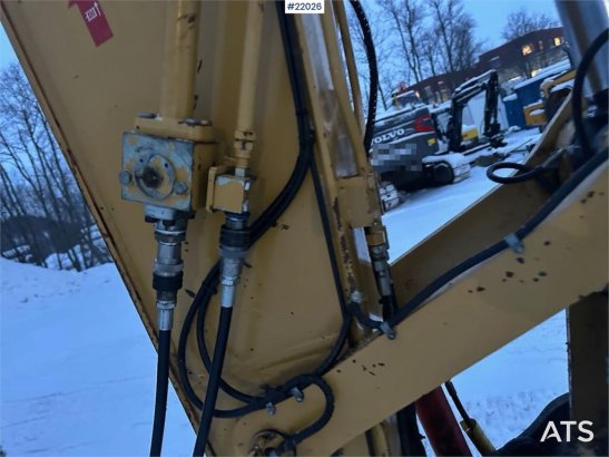CAT 324E excavator with/ GPS and grading bucket. WATCH 324E excavator with/ GPS and grading bucket. WATCH 2012 2 Crawler E...