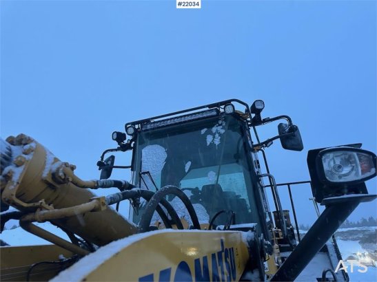 Komatsu WA380-7 wheel loader w/ bucket, scale, summer and 848 2016 2 Wheel Loaders image 11