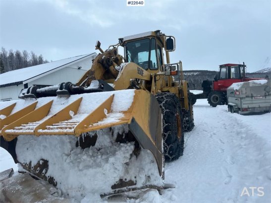 CAT 950F wheel loader w/ 2 buckets and pallet forks 254 1991 2 Wheel Loaders image 11