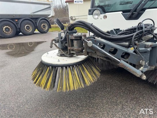 Aebi MFH2500 sweeper Aebi MFH2500 sweeper 2006 2 image 41