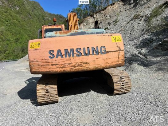 Samsung se210 LC3 Excavator w/ toothed bucket. WATCH THE V Samsung se210 LC3 Excavator w/ toothed bucket. WATCH THE V 1999...