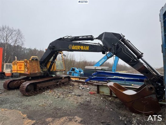 Åkerman H10B crawler excavator with digging bucket. H10B crawler excavator with digging bucket. 2 Crawler Excavators image 41