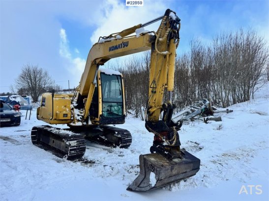 Komatsu PC60-7 crawler excavator with powertilt and 3 buck PC60-7 crawler excavator with powertilt and 3 buck 1994 2 Crawl...