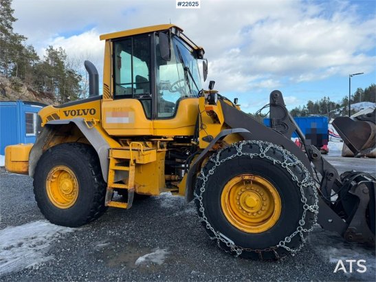 Volvo L90F wheel loader with a bucket 10140 2007 2 Wheel Loaders image 26