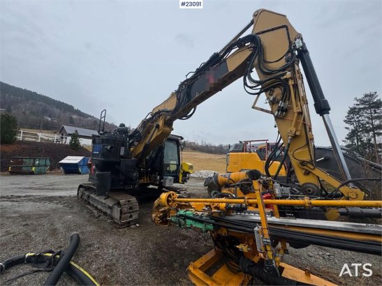 CAT 325FLCR 38 2017 2 Crawler Excavators image 11