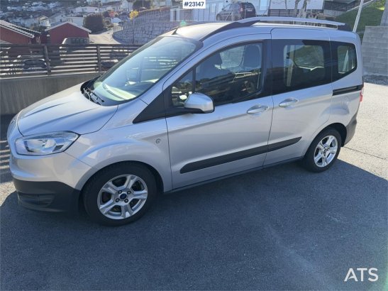 Ford Transit Courier with roof rails, chains, summer/wi Transit Courier with roof rails, chains, summer/wi 2018 2 Small Va...