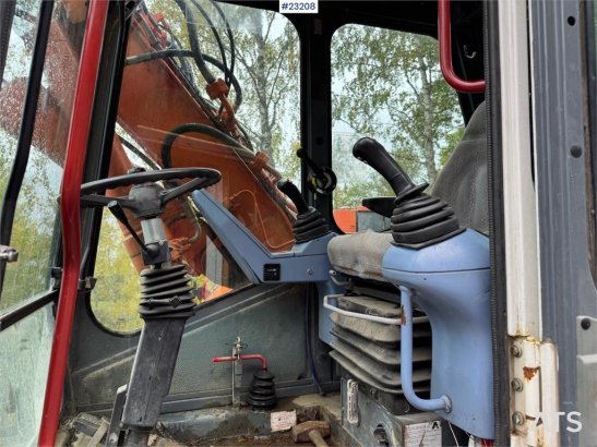 Atlas 1304 w/ 1 backhoe bucket Low Hours! 1304 w/ 1 backhoe bucket Low Hours! 2002 2 Wheeled Excavators image 11