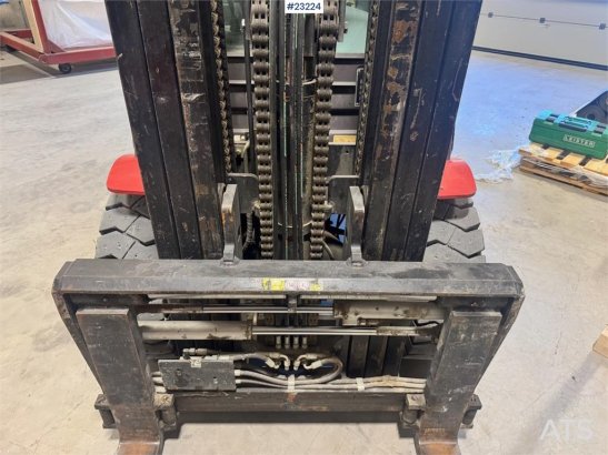 Manitou M135D Forklift – 2400 hours! M135D Forklift – 2400 hours! 2018 2 Forklift image 11