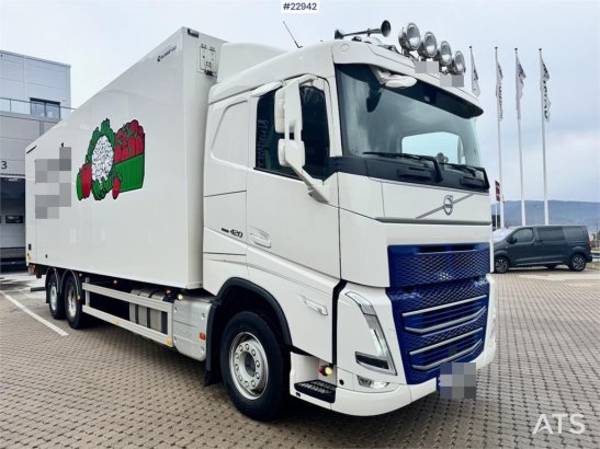 Volvo FH420 6x2 box truck with fridge/freezer unit – Bus 590 2021 2 image 86