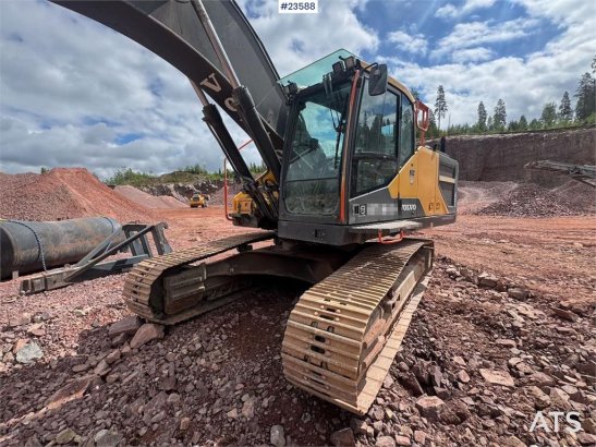 Volvo EC300 Excavator – Engcon Tiltrotator, 2 Buckets an EC300 Excavator – Engcon Tiltrotator, 2 Buckets an 2018 2 Crawler...