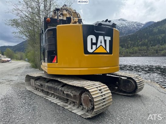 CAT 325FLCR Excavator – 2 Buckets, R8 Rototilt and Mak 38 2017 2 Crawler Excavators image 41